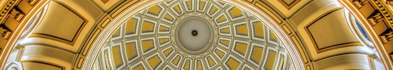 Narrow slice of the ceiling of the state capitol